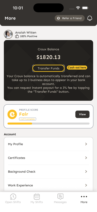Tarjeta de saldo de Croux en la pantalla Mas con el boton Transfer Funds resaltado