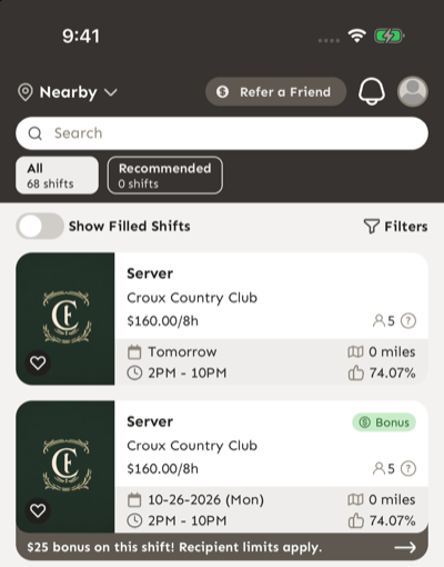 Lista de Open Shifts con una tarjeta de turno que muestra la etiqueta verde Bonus y la barra $25 bonus on this shift! en la parte de abajo